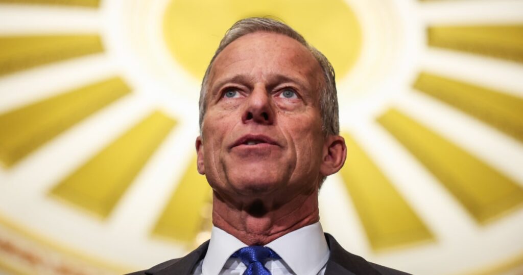 250326 john thune vl 1128a 2d1299.jpg