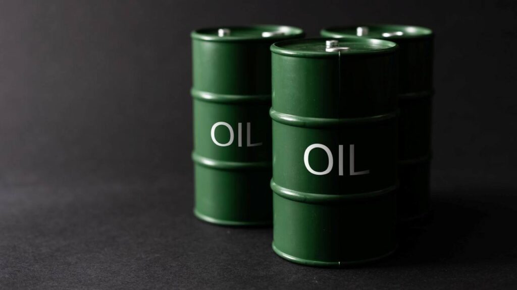 Bitcoin continues its recovery as oil prices ease further.jpg
